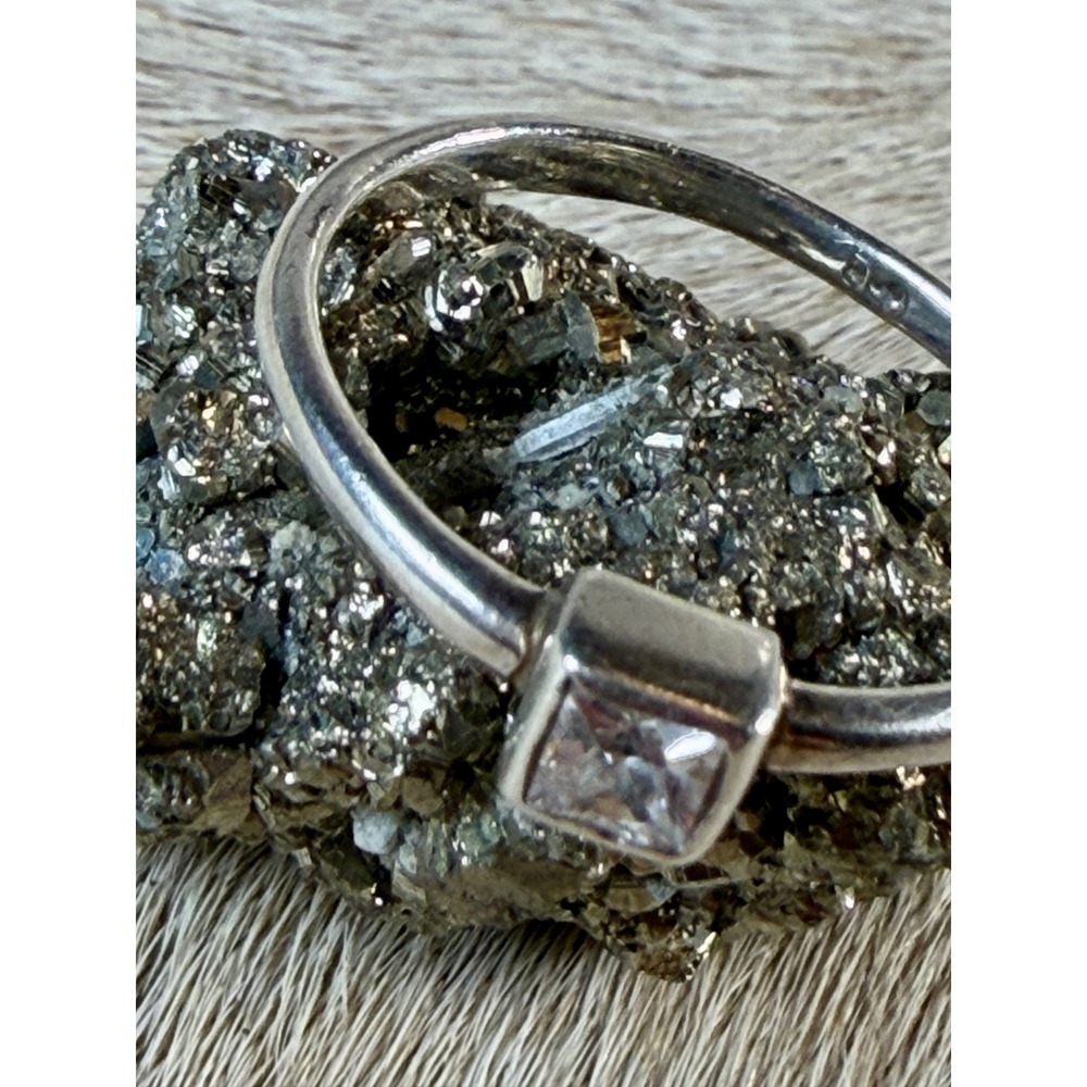 Sterling Silver 925 Square Cubic Zirconia Bezel Set Minimalist Band Ring
6 3/4